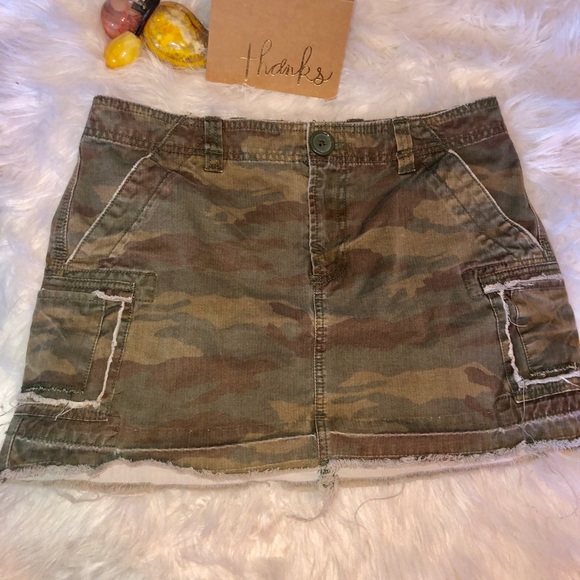 ⚓️ Old Navy Camouflage cargo Skirt - Picture 2 of 5